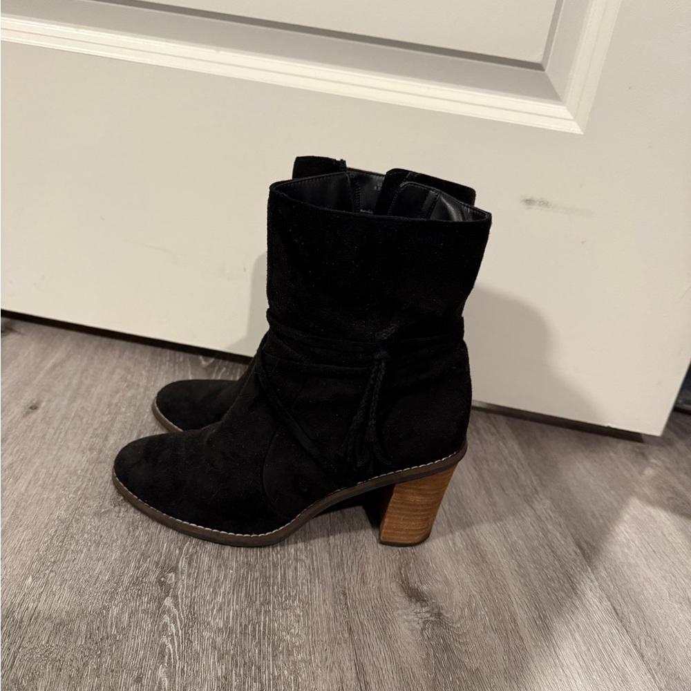 Dr. Scholl's Black Heeled Boots with Tan Heel